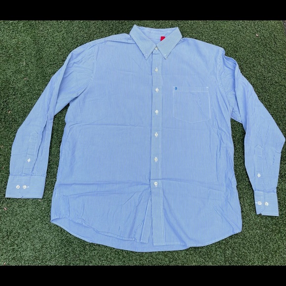 Izod Dress Shirt. - Picture 1 of 3